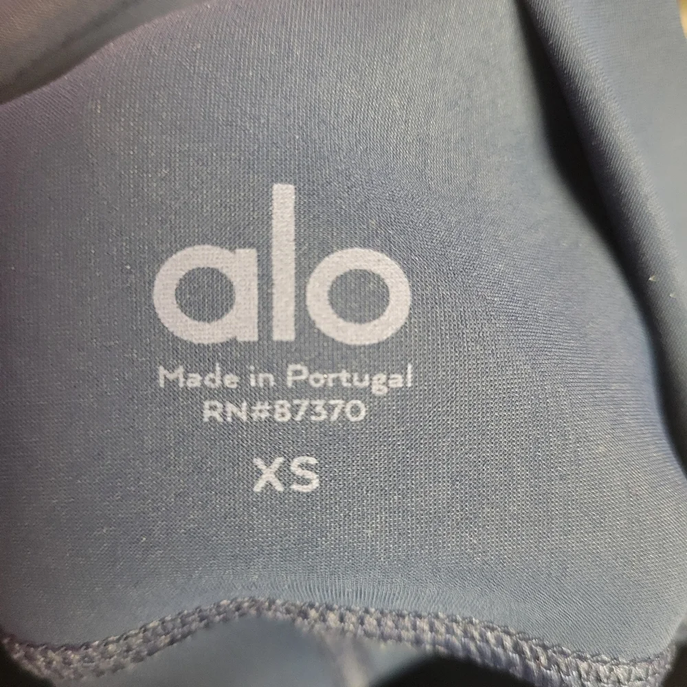 Alo Yoga Warrior Ripped Cut Slit Leg High Rise‎ Leggings Size XS Navy Blue